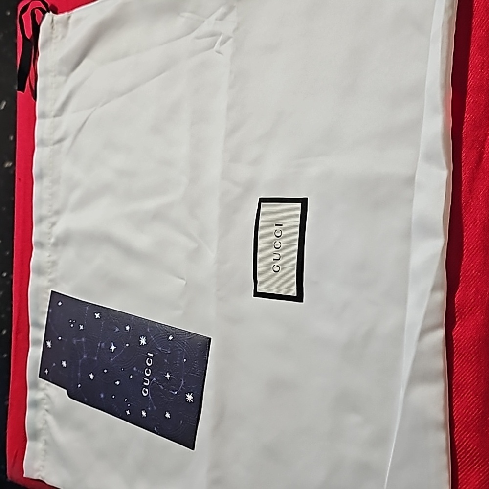 Dust bag.